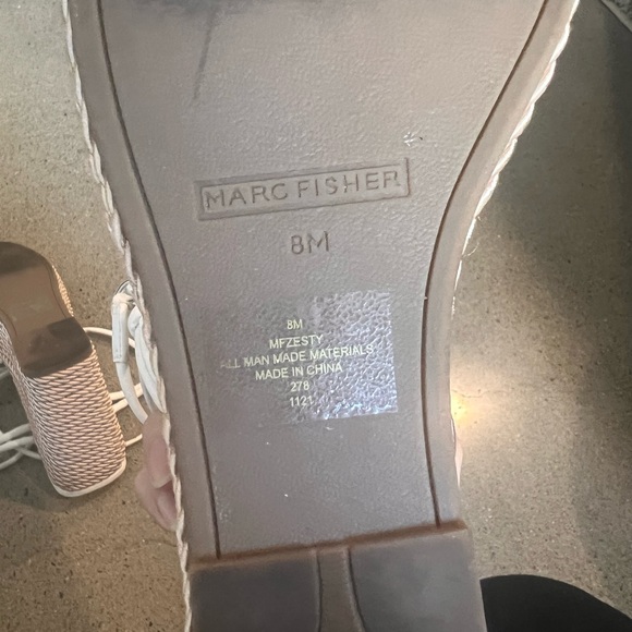 Marc fisher ZARAH STRAPPY ESPADRILLE WEDGE SANDAL worn once - Picture 10 of 10